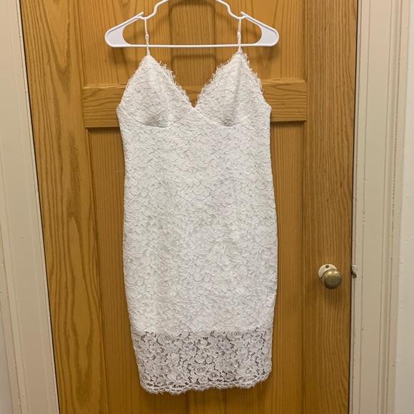 Bardot cocktail dress in white - Picture 3 of 6